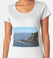 Overhang. Women's Premium T-Shirt