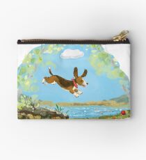 Happy Basset hound dog Studio Pouch
