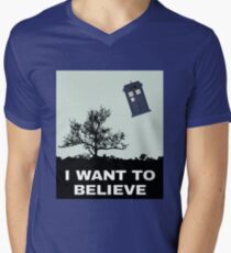 I Want To Believe Police Box Men's V-Neck T-Shirt