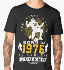 Camiseta premium para hombre El & # 39; Fútbol & # 39; Legend Is Alive - Nacido en 1976