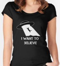 I want to believe - cat abduction Women's Fitted Scoop T-Shirt