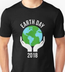 Planet Earth Hands Climate Change Earth Day 2018 Unisex T-Shirt