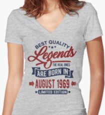 Camiseta entallada de cuello en V Legends born in august 1969