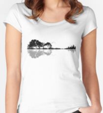 Natur Gitarre Tailliertes Rundhals-Shirt