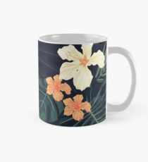 Dark tropical flowers Mug