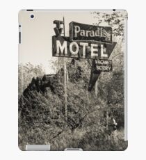 Abandoned Route 66 Paradise Motel Sign iPad Case/Skin
