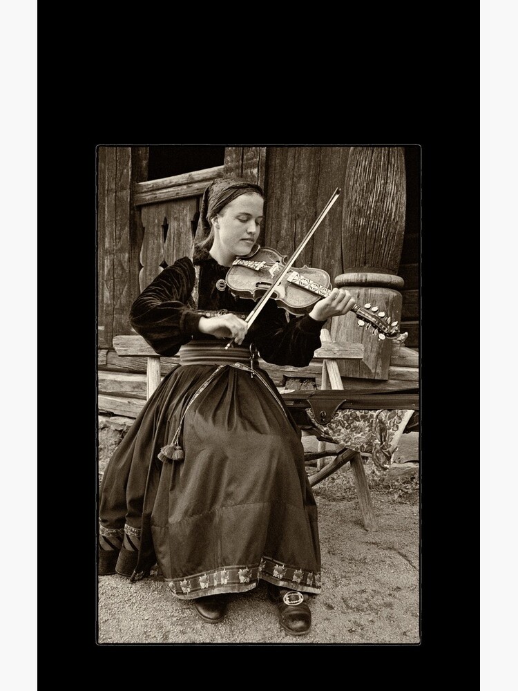 Hardanger fiddle player by Lenka