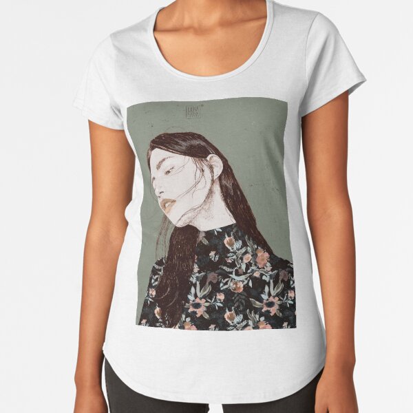 THE REVENGE ELENA GARNU Premium Scoop T-Shirt