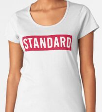 Camiseta premium de cuello ancho ESTÁNDAR