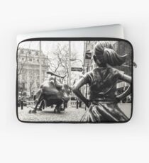 Funda para portátil Fearless Girl & Bull NYC