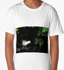 Collar dove peeks from hedge Long T-Shirt