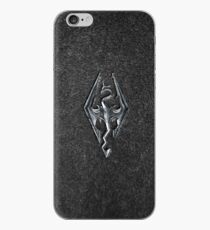 Skyrim Logo - Eisen geprägt in Granit iPhone-Hülle & Cover