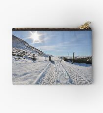 Snowy scene Studio Pouch