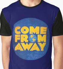Von weit weg kommen Grafik T-Shirt