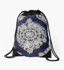 Mochila saco Patrón floral marroquí crema en tinta Deep Indigo