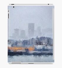 London - Canary Wharf in the fog iPad Case/Skin
