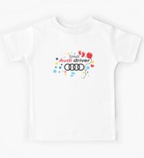 Kleiner Audi-Fahrer Kinder T-Shirt