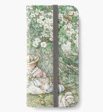 Brambly Hedge - Hawthorn blossom and babies iPhone Wallet/Case/Skin