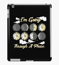 I'm Going Through A Phase - Astronomie Galaxie iPad-Hülle & Klebefolie