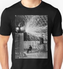 nikola testa lightning Unisex T-Shirt