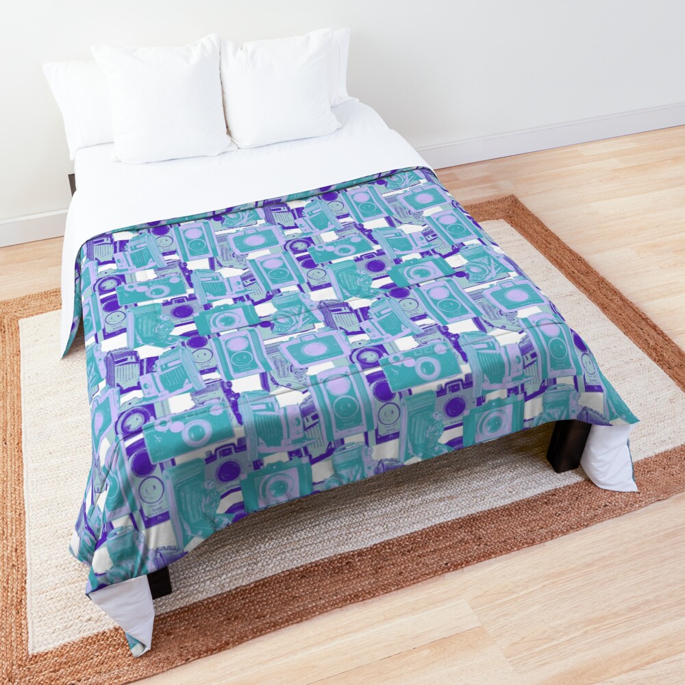 Vintage Camera Pattern in Turquoise and Blue Comforter