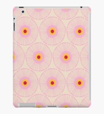 Vinilo o funda para iPad MCM Queen