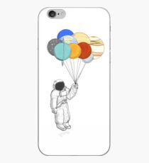 Astronaut mit Ballonplaneten iPhone-Hülle & Cover