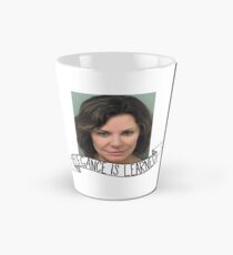Taza cónica la elegancia se aprende, mis amigos