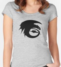 Toothless Women's Fitted Scoop T-Shirt