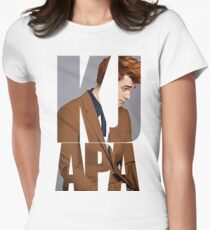 KJ Apa Tailliertes T-Shirt