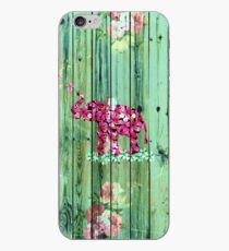 Blumen-Elefant Pink Sakura Green Striped Wood iPhone-Hülle & Cover