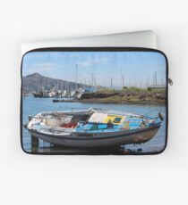 Bo's stuck boat Laptop Sleeve