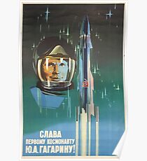 "Ehre sei dem ersten Kosmonauten Yuri Gagarin!" Retro-1960 UdSSR Space-Race Propaganda Poster von Kosmonauten Yuri Gagarin im Raum Poster