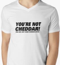 Camiseta para hombre de cuello en v BROOKLYN NUEVE NUEVE- CHEDDAR.