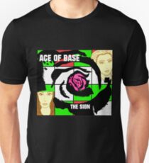 Die Zeichenabdeckung Tribut Slim Fit T-Shirt