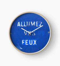 Allumez vos feux Clock