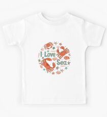Crabs, starfish and seashells. Hand-drawn inscription - I love the sea. Kids Tee