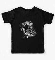 Skateboarding Gift Apparel Skateboarding T-shirt Cool Silhouette Skater Tee Gifts boys Kids Tee
