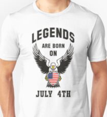 Legenden werden am 4. Juli geboren Slim Fit T-Shirt