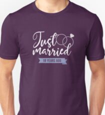 Just Married 18 years ago - 18th Wedding Anniversary Gift Unisex T-Shirt