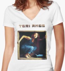 Tori Amos Tailliertes T-Shirt mit V-Ausschnitt