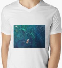 Dragon Bones T-Shirt mit V-Ausschnitt