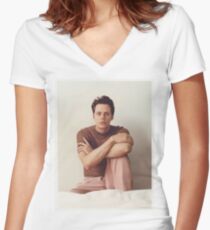 Camiseta entallada de cuello en V Bill Skarsgard