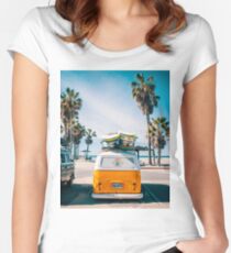 Combi van surfen Tailliertes Rundhals-Shirt