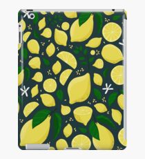 Summer lemons pattern on the black background iPad Case/Skin