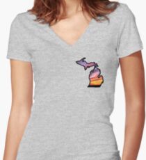 Michigan State Greats Lakes Sunset Design Women's Fitted V-Neck T-Shirt