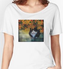 Black Kitty in Yellow Lilies Women's Relaxed Fit T-Shirt