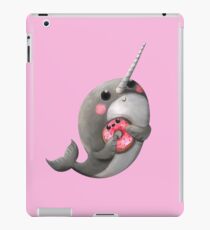 Cute Narwhal with donut iPad-Hülle & Klebefolie