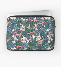 apple dream garden Laptop Sleeve