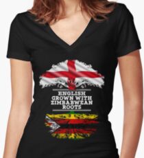 Englisch angebaut mit simbabwischen Wurzeln Geschenk für Simbabwe von Simbabwe - Simbabwe Flagge in Wurzeln Shirt mit V-Ausschnitt